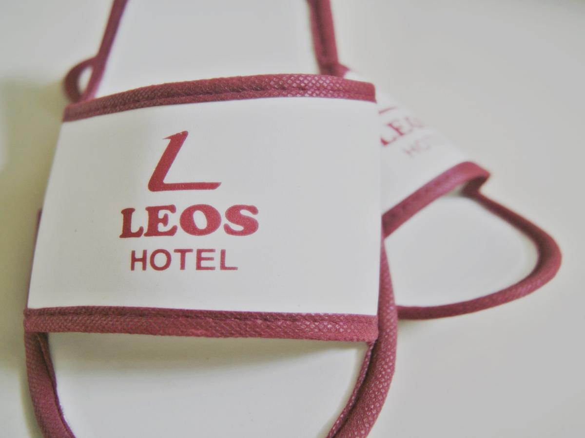 Leos Hotel Tomohon Экстерьер фото